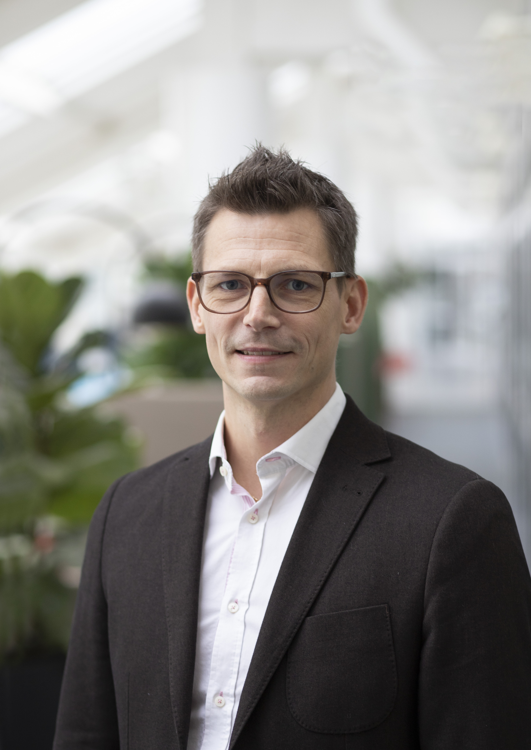 Prof Cristofer Englund