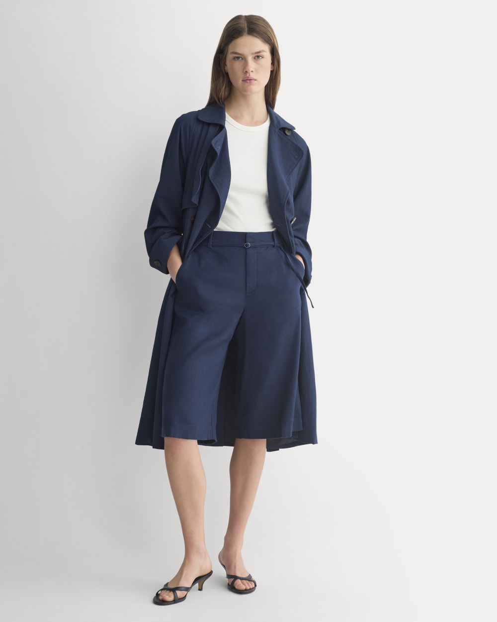 Long Tailored Short in Stretch Linen | Navy - 00