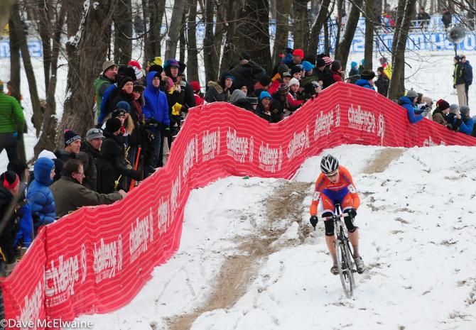 Martijn Budding (NED) riding the snow rather than the established line in the sand