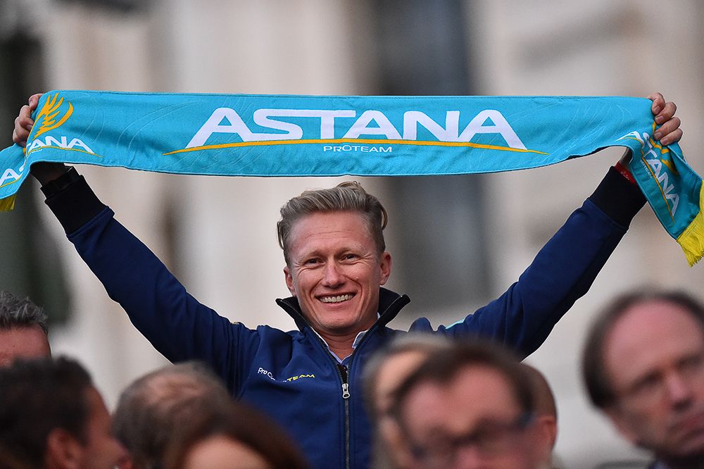 Astana boss Alexander Vinoukourov at the 2015 Vuelta a Espana.
