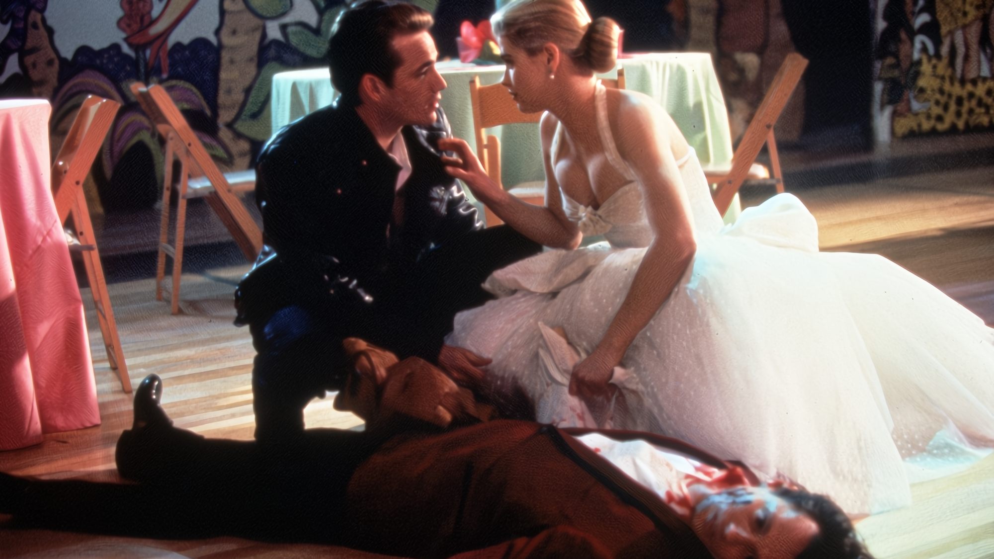 Luke Perry and Kristy Swanson in Buffy the Vampire Slayer movie