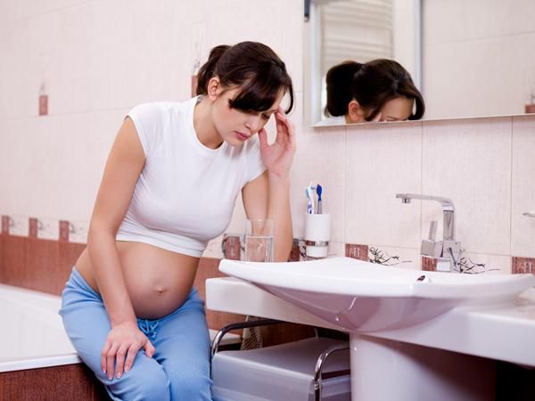 morning sickness pregnant mom