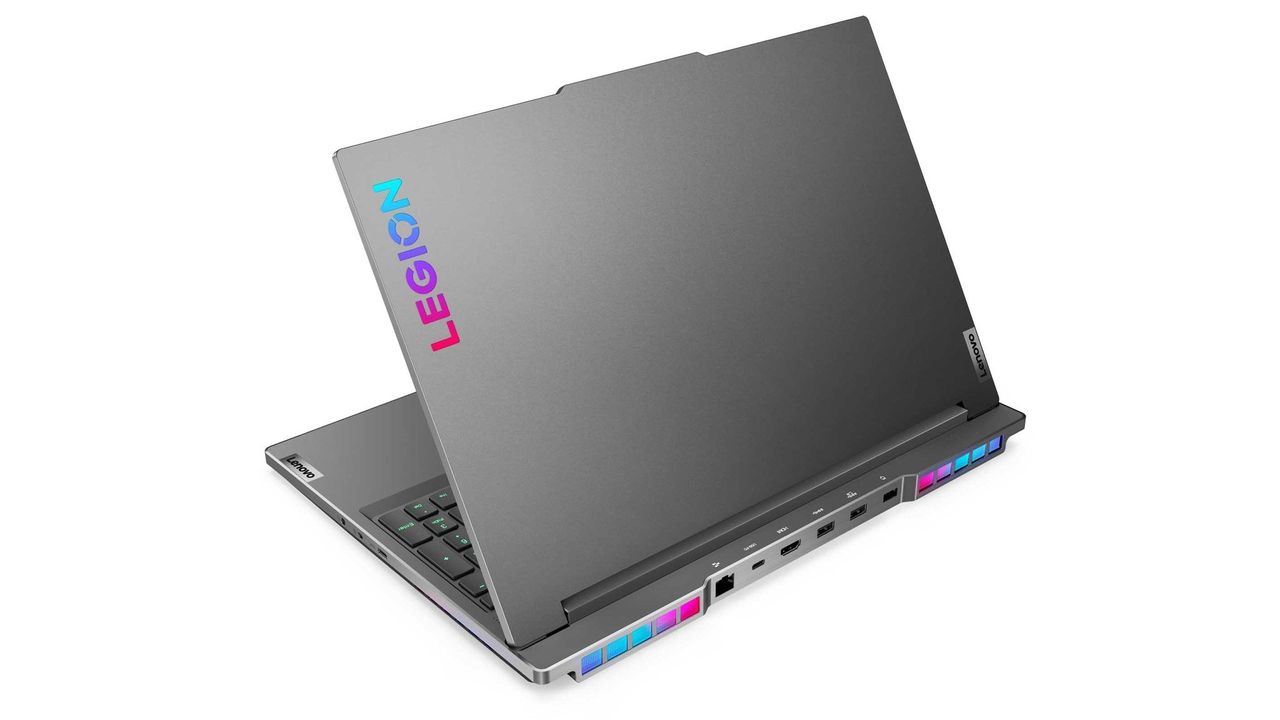 Lenovo Legion 7i Gen7 Press