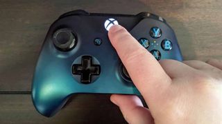 Xbox One Controller pressing Home button