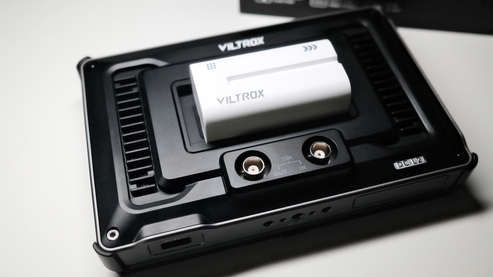 Viltrox DC-L1 field monitor