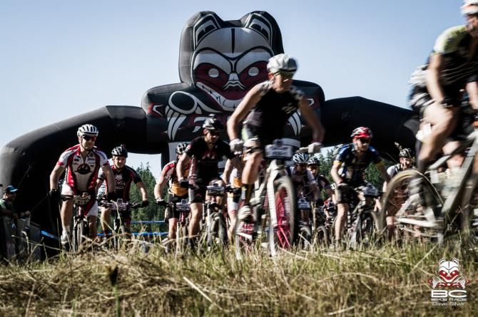 Splitting up the starts into 10 waves of racers helps keep the bottlenecks on the course down.