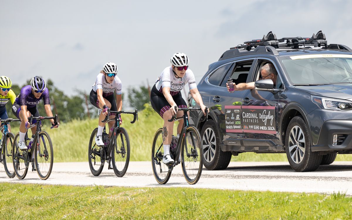 The strong crosswinds and short punchy climbs in the first half of the race still created some separation between the main field and chase groups.