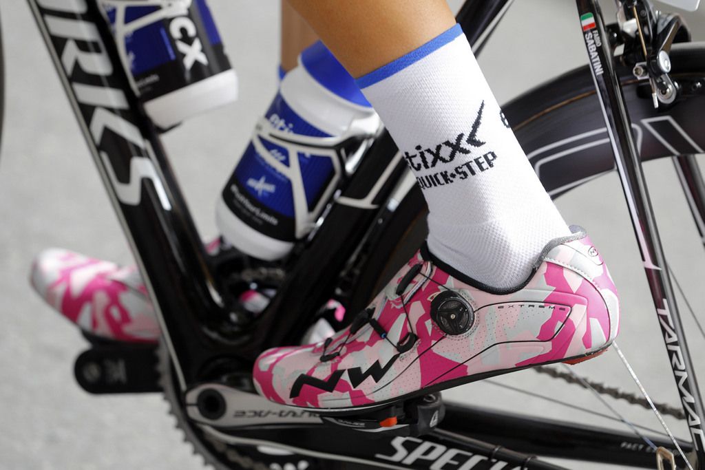 Fabio Sabatini had some pink camo NorthWaves on today
