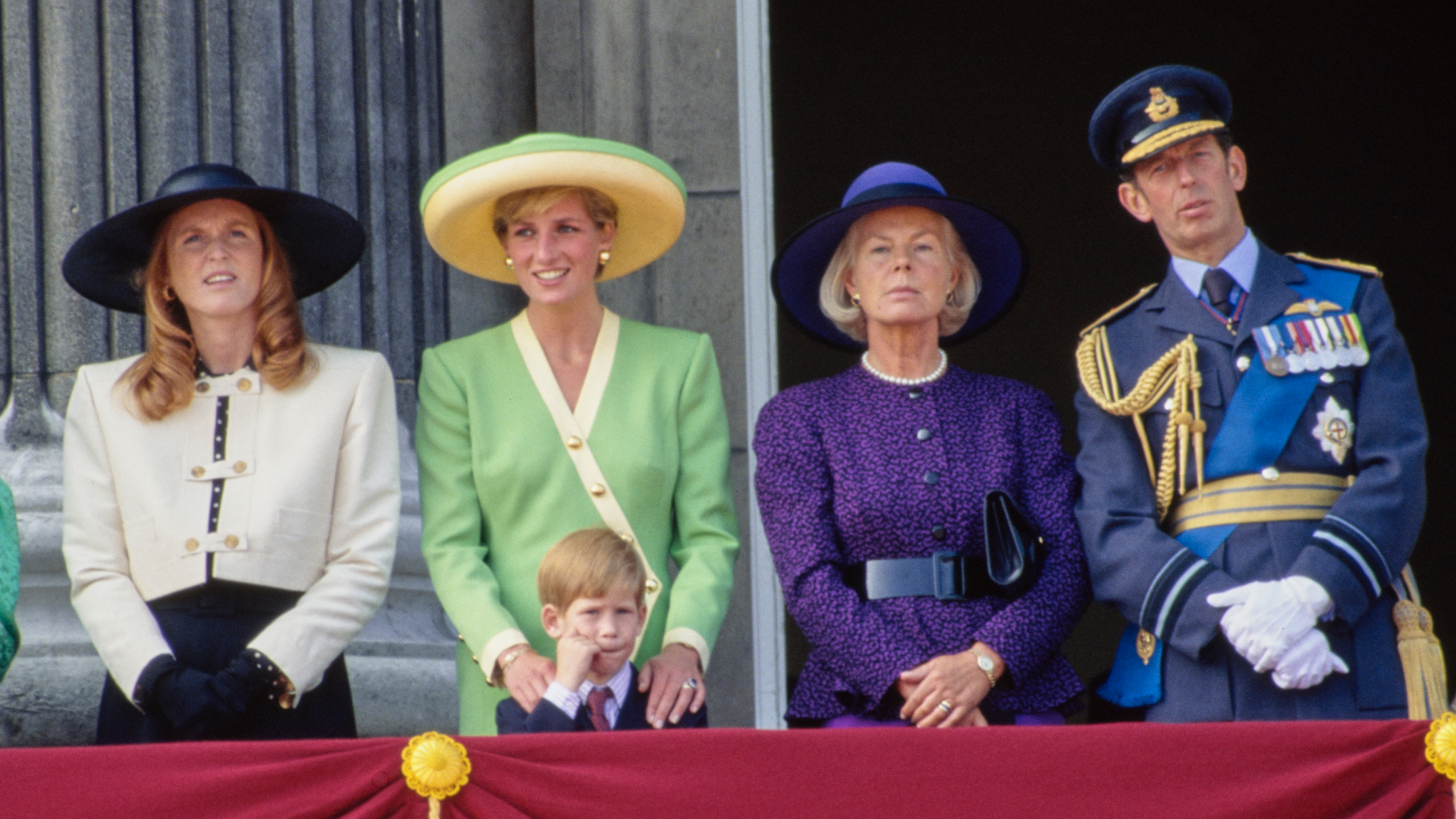 Sarah Ferguson, Prince Harry,Princess Diana, and the Duke and Duchess of Kent on the balcony of Buckingham Palace