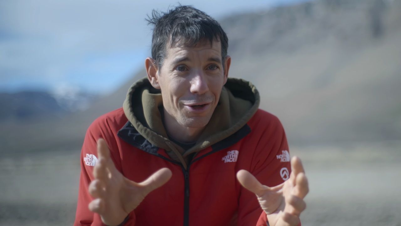 Alguien le preguntó a Alex Honnold qué hace cuando tiene que hacer caca en las subidas libres en solitario: ‘Las cosas van de lado’