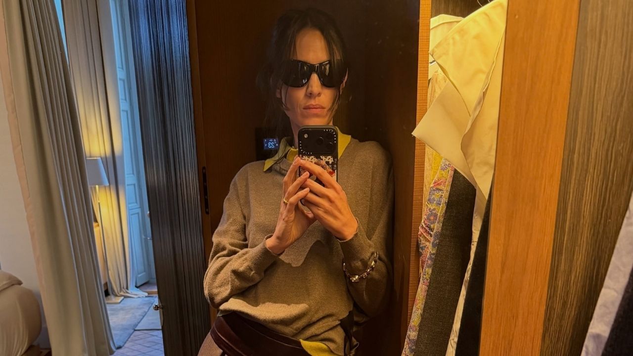 Alexa Chung Just Subbed a Belt For a Cummerbund—Watch Them Catch on Next Alexa Chung Just Subbed a Belt For a Cummerbund—Watch Them Catch on Next