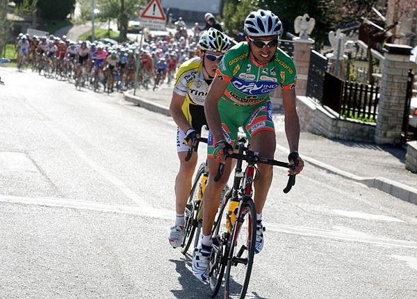Fortunato Baliani (CSF Group Navigare) in the two-man move.