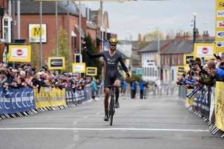 Conor Dunne wins CiCLE Classic 2016