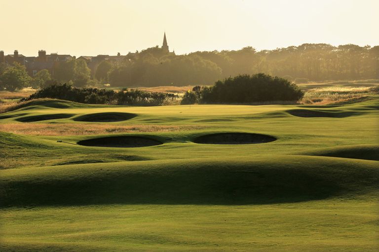 Royal Lytham and St Annes Golf Club Course Review, Green Fees, Tee