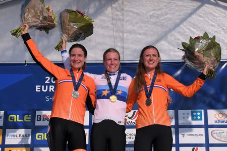 The podiunm [L-R] Marianne Vos, Annemarie Worst and Denise Betsema