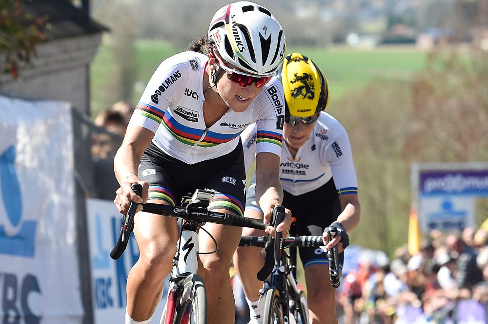 Lizzie Armitstead leads Emma Johansson in a breakaway at 2016 Tour of Flanders Women