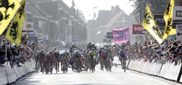 A crash in the sprint of the 2012 Gent-Wevelgem