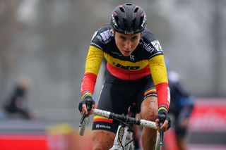 Sanne Cant claims 12th straight Belgian cyclo-cross title