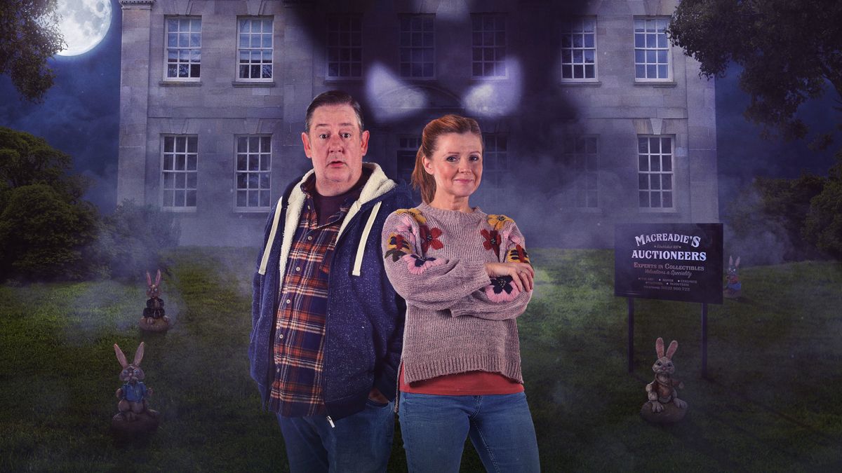 Johnny Vegas and Sian Gibson in Murder, They Hope