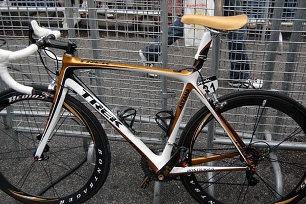 The specially painted bike of Contador