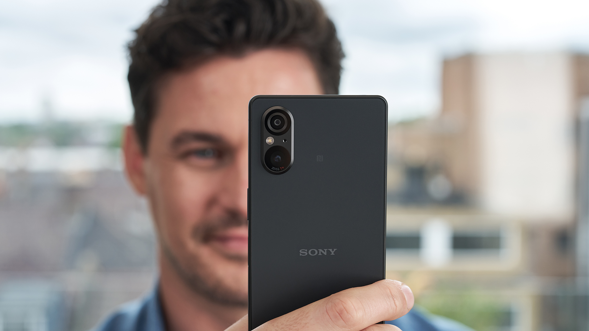 Sony Xperia 5 V camera handheld press image