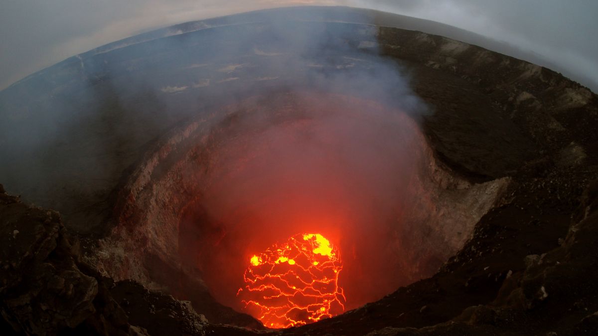 The lava lake at Kilauea&#039;s summit on May 6, 2018, before the onset of the caldera collapse. The lava lake surface had fallen about 656 feet (200 meters) since the onset of the eruption.