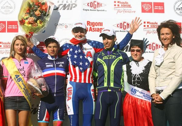 The podium with Joseph Dombrokswki (USA) on top