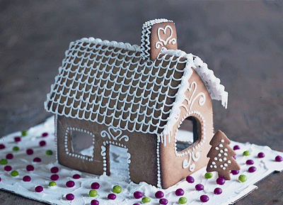 gingerbread-house-large