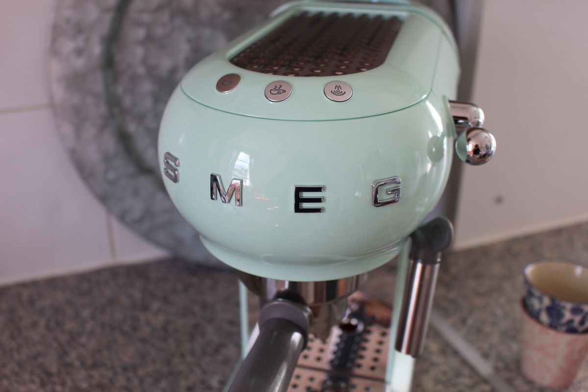 Smeg ECF01 Espresso Coffee Machine review TechRadar