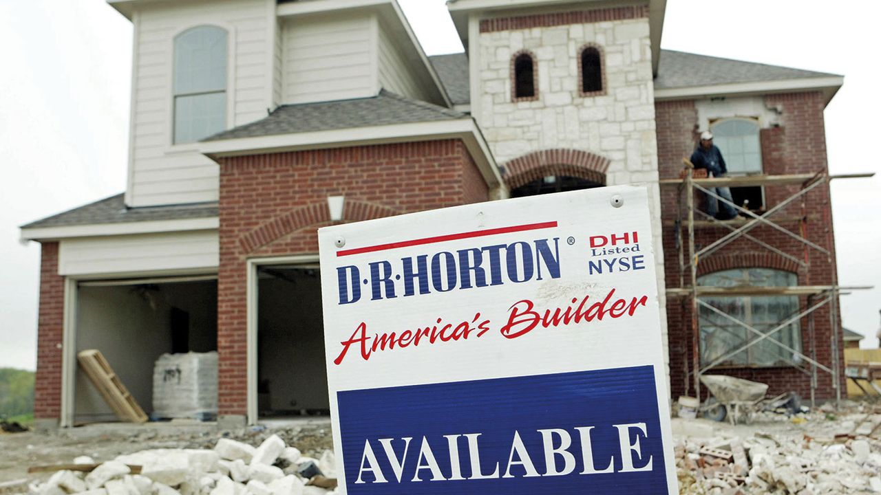 A D.R. Horton home under construction 