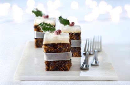 Mini Christmas cakes recipe
