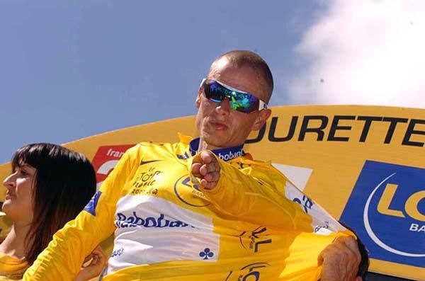Rasmussen gets another yellow jersey. He intends to do this procedure until Sunday.
