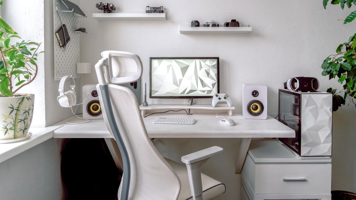 An office chair in front of a desk