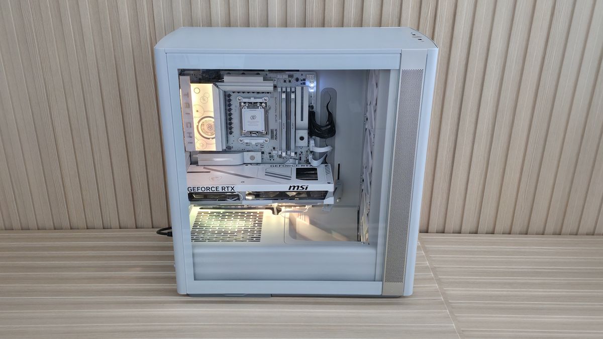 Fractal Define One - Behind the motherboard and mock build