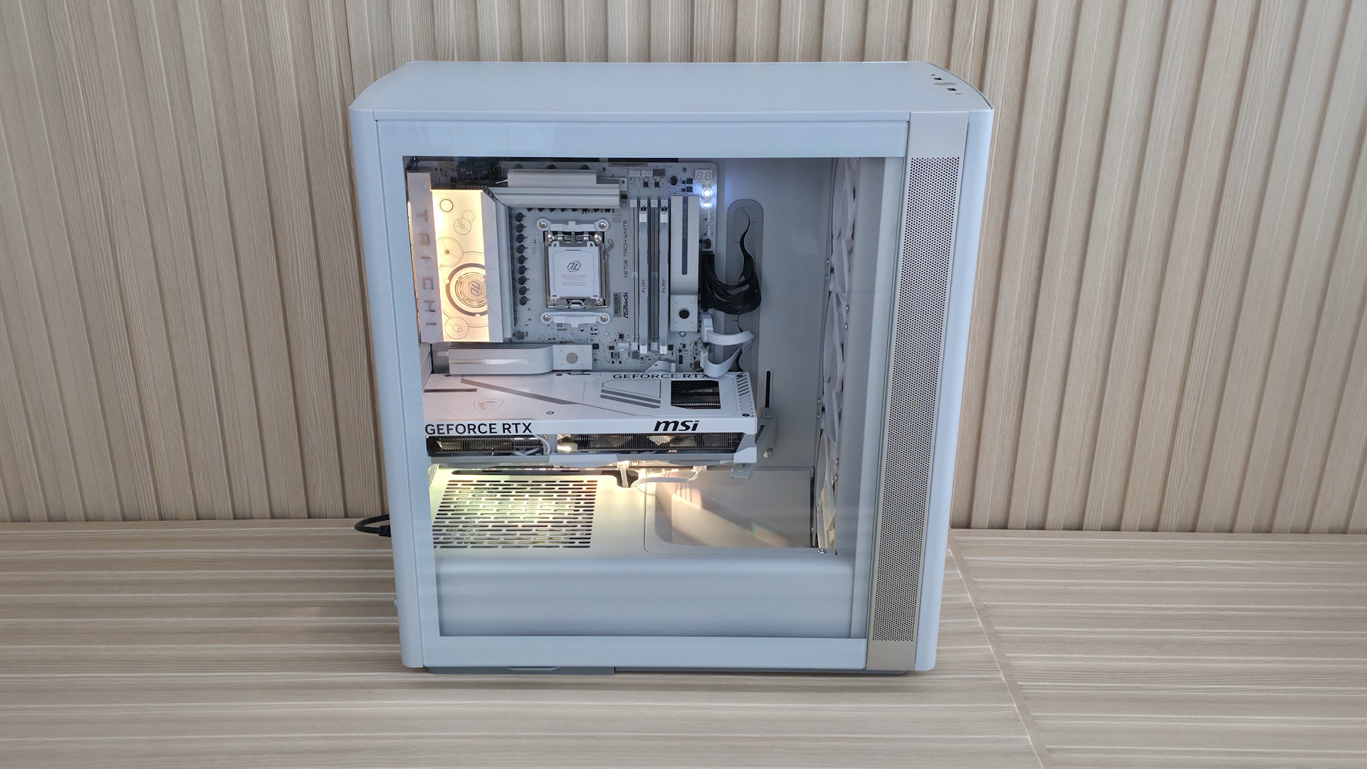 Fractal Define One - Behind the motherboard and mock build