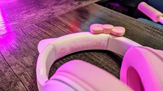 Image of the Razer Kraken Kitty V2 "Hello Kitty and Friends" Edition.