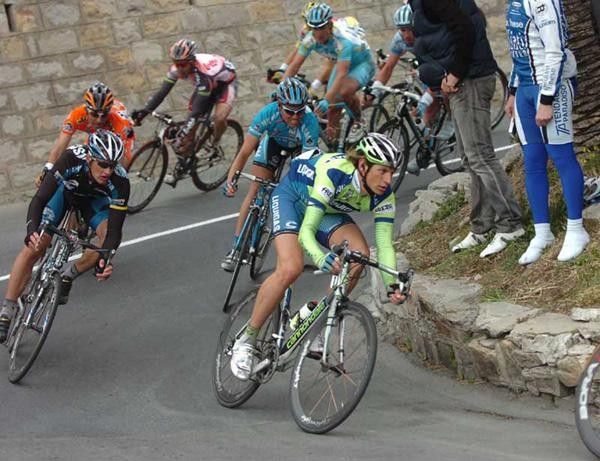 2006 Winner Filippo Pozzato (Liquigas) on the run down to Sanremo