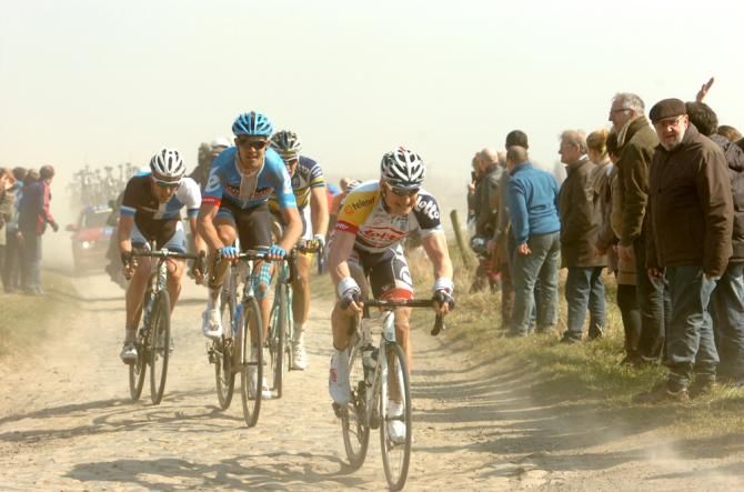 Andre Greipel (Lotto Belisol) tried to kick start Lotto's race