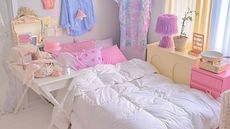 Colorful bedroom with white bedding