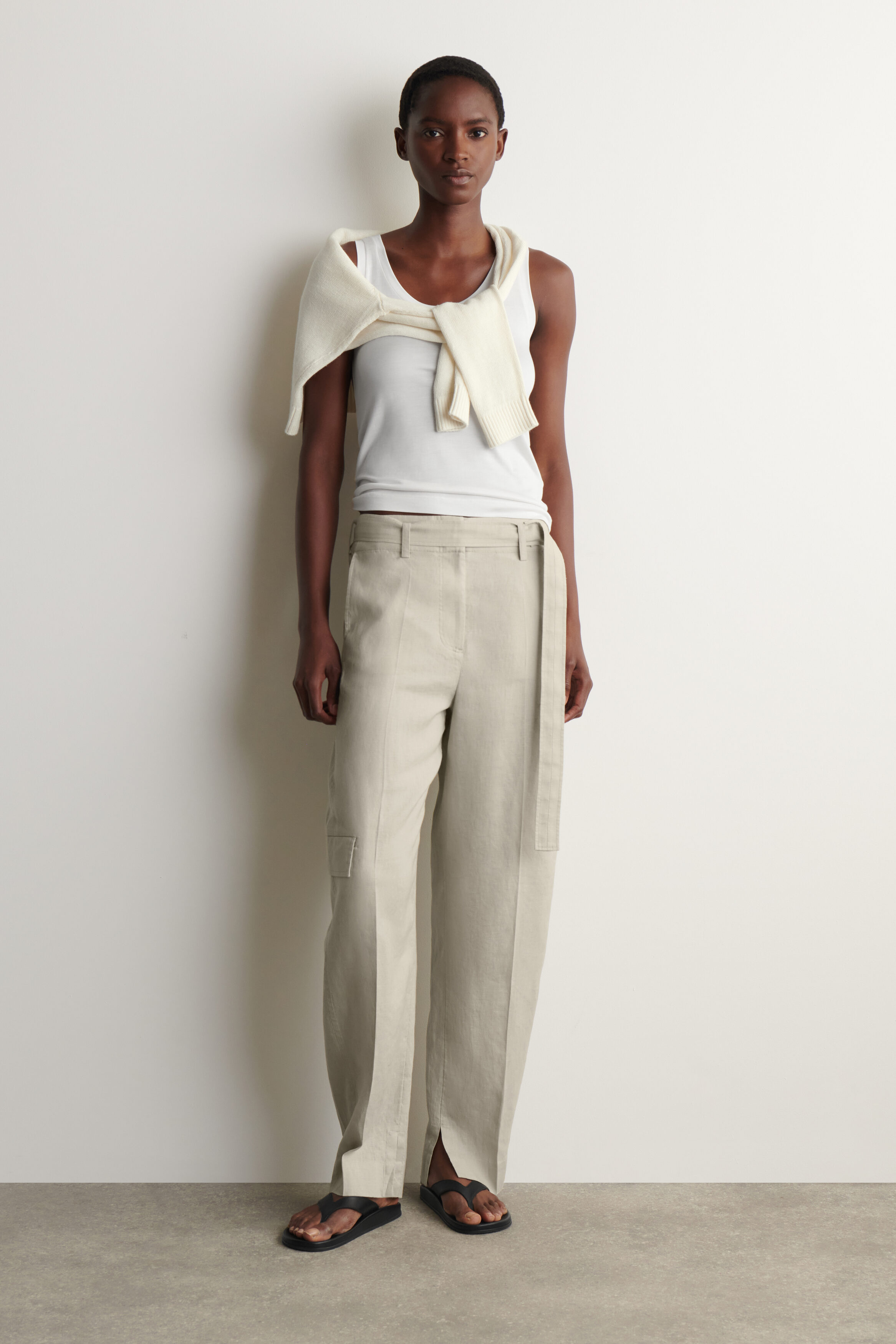 Belted Linen Barrel-Leg Pants