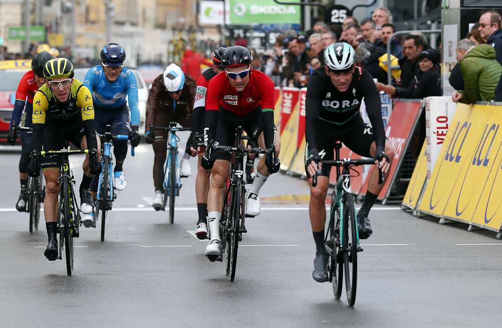 Patrick Konrad finishes the final stage at Paris-Nice
