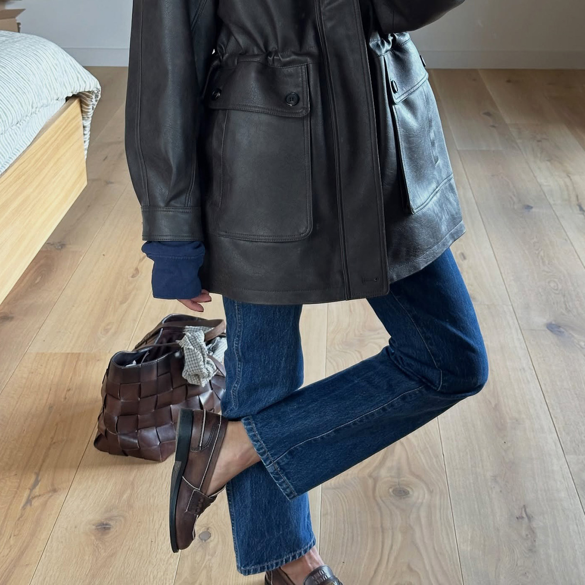 Influener wearing cropped flares