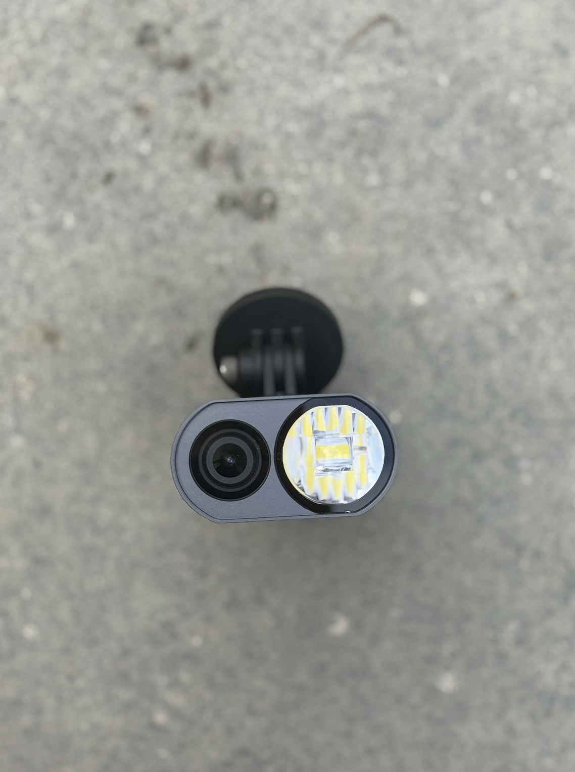 The front of the Varia Vue, with camera lens on the left and the light on the right.