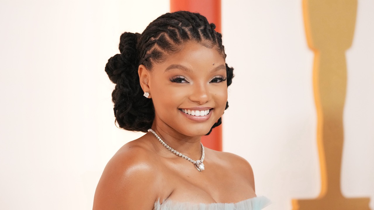 Halle Bailey Goes Full Princess On Oscars Red Carpet In Sheer