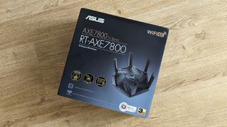 Asus RT-AXE7800 router box
