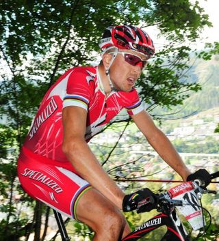 Christophe Sauser (Specialized) on a long climb