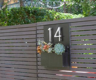 semi privacy wooden fence with flat horizontal slats