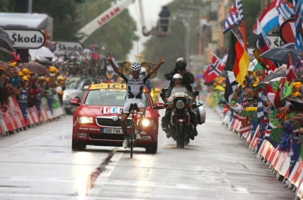 A solo win for Heinrich Haussler (Cervelo TestTeam)