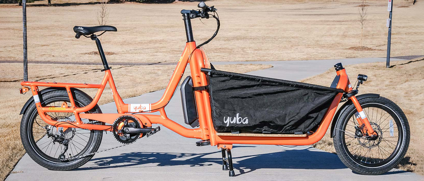 Yuba supermarche cargo store bike