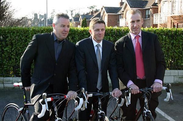 Roche, Murphy and Kelly pose for photos